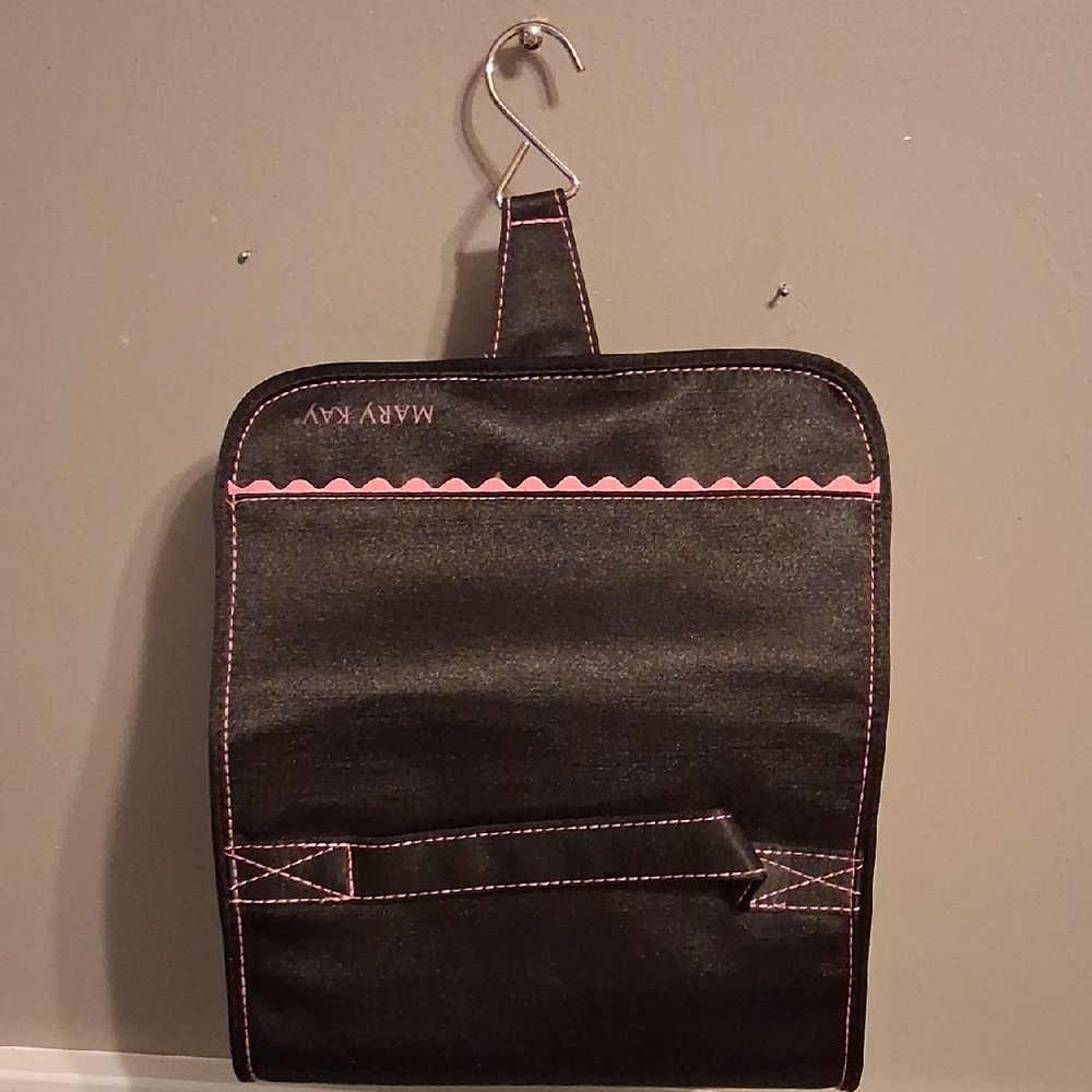 Mary Kay Black and Pink Travel Organizer Make Up Or Art Supples. Waterproof